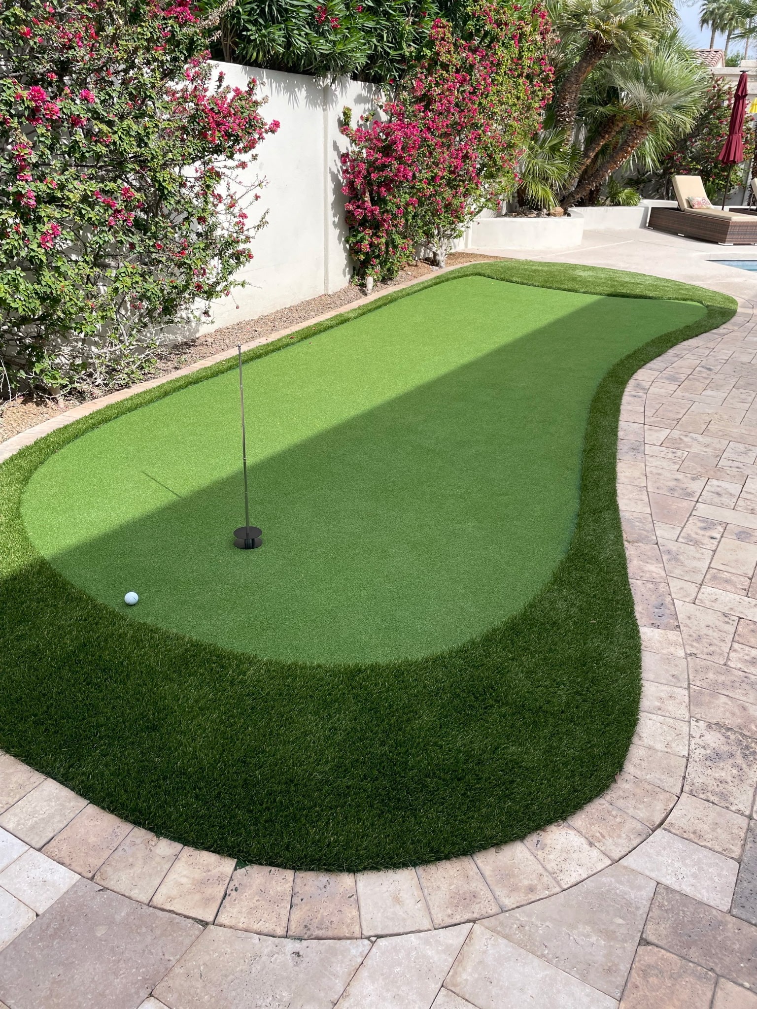 Custom backyard putting green